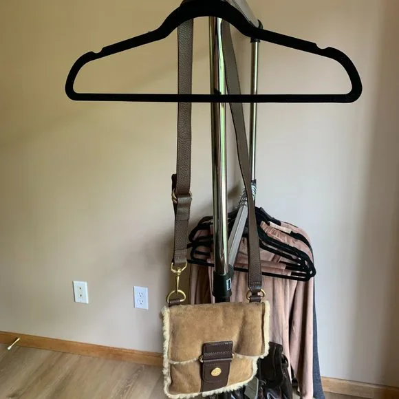 Vintage UGG Australia Crossbody Bag - Picture 2 of 6